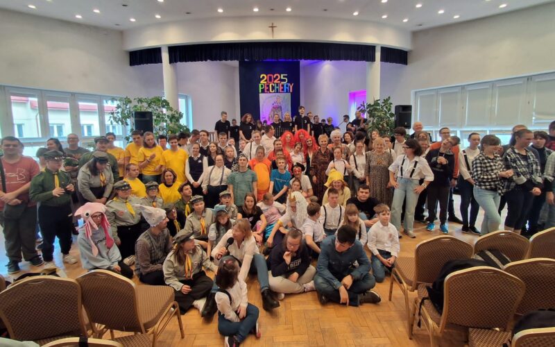 uczestnicy 3 przeglądu piosenki turystycznej